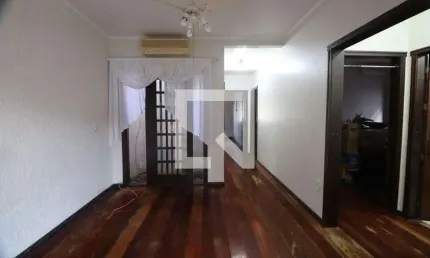 Casa para Venda - Bairro Fátima, 3 Quartos,  190 m² - Canoas