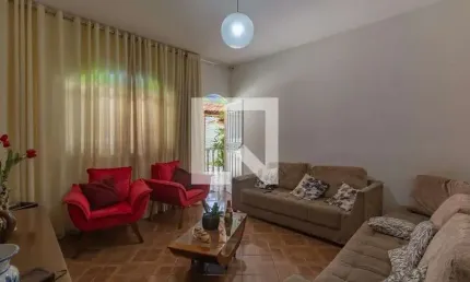 Casa para Venda - Rio Branco, 3 Quartos,  150 m² - Belo Horizonte