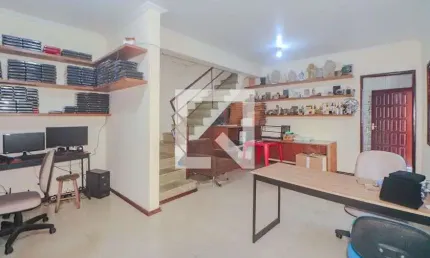 Casa para Venda - Floresta, 2 Quartos,  250 m² - Porto Alegre