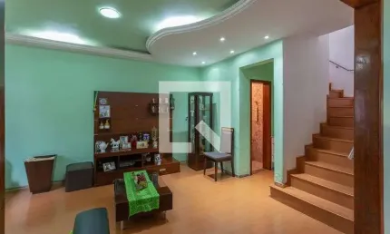Casa para Venda - Milionários, 3 Quartos,  300 m² - Belo Horizonte