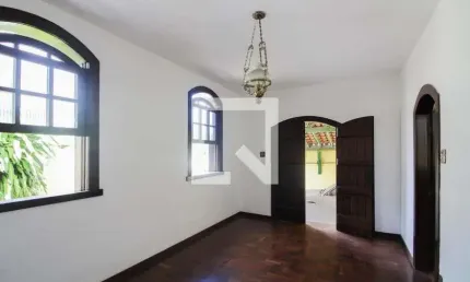 Casa para Venda - Aeroporto, 3 Quartos,  370 m² - Belo Horizonte