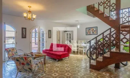 Casa para Venda - Cavalhada, 3 Quartos,  380 m² - Porto Alegre