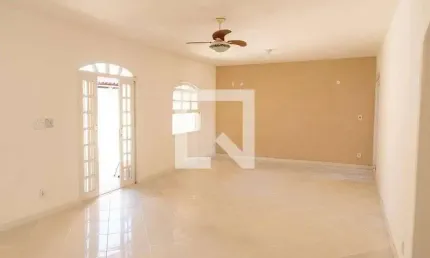 Casa para Venda - Piratininga, 3 Quartos,  241 m² - Niterói