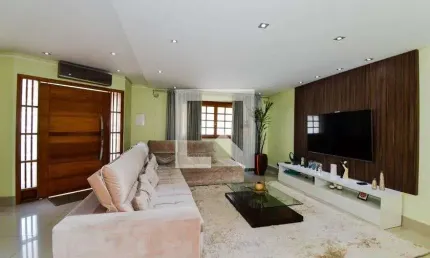 Casa para Venda - Picanço, 3 Quartos,  256 m² - Guarulhos
