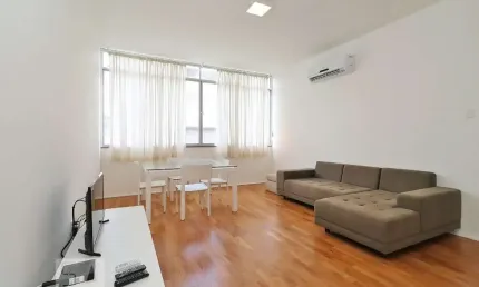 Apartamento para Venda - Leme, 2 Quartos,  90 m² - Rio de Janeiro