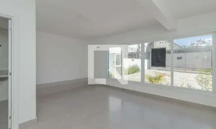 Kitnet / Stúdio à venda na Rua Buarque de Macedo, São João, Porto Alegre por R$ 230.000