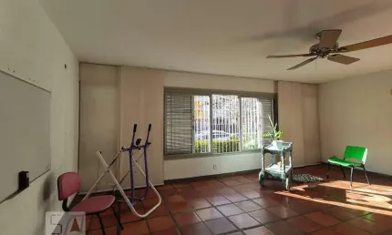 Casa para Venda - Centro, 4 Quartos,  270 m² - São Leopoldo