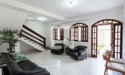 Casa para Venda - São João Batista, 3 Quartos,  400 m² - Belo Horizonte
