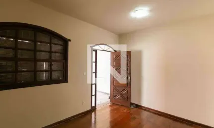 Casa para Venda - Heliópolis, 3 Quartos,  190 m² - Belo Horizonte