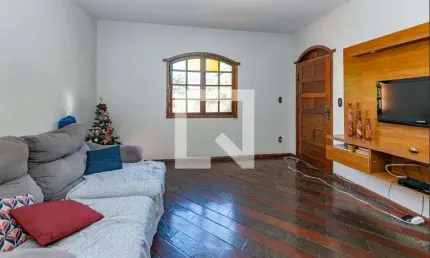 Casa para Venda - Alto Caiçaras, 3 Quartos,  200 m² - Belo Horizonte