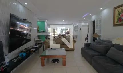 Casa para Venda - Interlagos, 3 Quartos,  300 m² - São Paulo