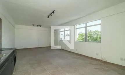 Kitnet / Stúdio à venda na Avenida São Pedro, São Geraldo, Porto Alegre por R$ 200.000