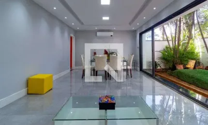 Casa para Venda - Campo Belo, 4 Quartos,  220 m² - São Paulo