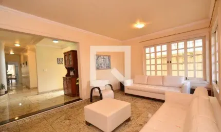 Casa para Venda - São Luíz, 8 Quartos,  670 m² - Belo Horizonte