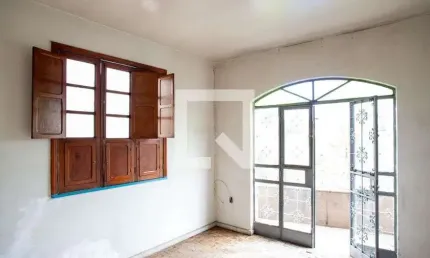 Casa para Venda - Pompéia, 2 Quartos,  220 m² - Belo Horizonte