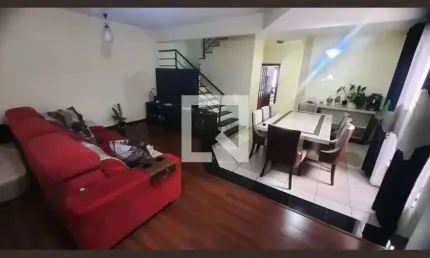 Casa à venda na Rua Caxambu, Vila Carrão, São Paulo por R$ 1.850.000