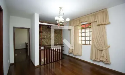 Casa para Venda - Aparecida, 5 Quartos,  340 m² - Belo Horizonte