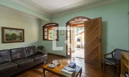 Casa para Venda - São João Batista, 3 Quartos,  500 m² - Belo Horizonte