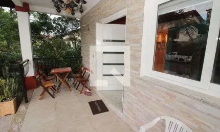 Casa para Venda - Teresópolis, 3 Quartos,  438 m² - Porto Alegre