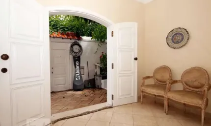Casa para Venda - Laranjeiras, 2 Quartos,  203 m² - Rio de Janeiro