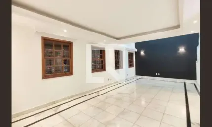 Casa para Venda - Santa Lúcia, 3 Quartos,  250 m² - Belo Horizonte