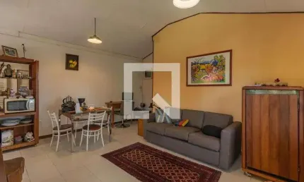 Casa para Venda - Braúnas, 2 Quartos,  2050 m² - Belo Horizonte