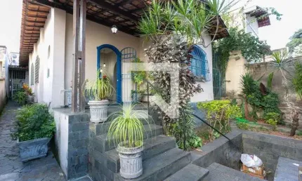 Casa para Venda - Bom Jesus, 3 Quartos,  200 m² - Belo Horizonte