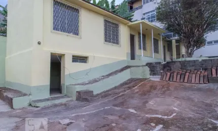 Casa para venda - coração eucarístico, 3 quartos,  240 m² - belo horizonte