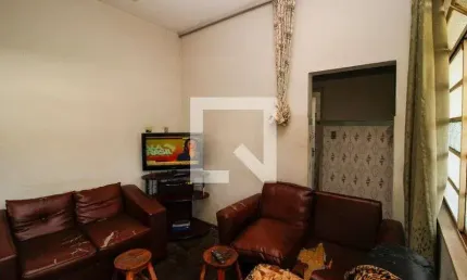 Casa para Venda - Sagrada Família, 2 Quartos,  1480 m² - Belo Horizonte