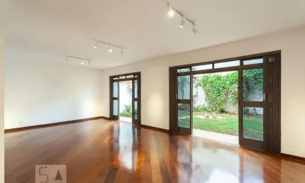 Casa para Venda - Moema, 4 Quartos,  212 m² - São Paulo
