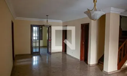 Casa para Venda - Pechincha, 8 Quartos,  1000 m² - Rio de Janeiro
