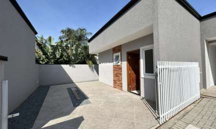 Casa com 3 dormitórios sendo uma suíte à venda - Santo Antonio - São José dos Pinhais/PR
