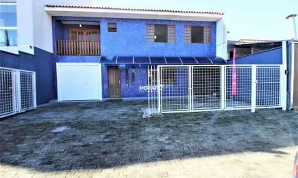 Excelente Sobrado Com Sala Comercial no Bairro Urano