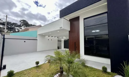Linda casa com 03 quartos (sendo um suíte) na fazenda rio grande!