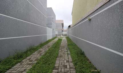 Sobrado 03 Quartos sendo uma suite no Alto Boqueirão