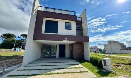 Sobrado Á Venda Com 3 Quartos Sendo Uma Suite No Condominio Life Garden