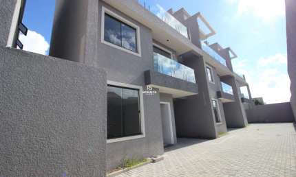 Casa com 3 quartos à venda no Pinheirinho, Curitiba 