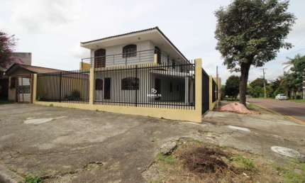 Sobrado com Ponto  Comercial - São José dos Pinhais /PR