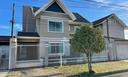 Sobrado à venda 4 quartos sendo 1 suíte no Bairro Cidade Jardim