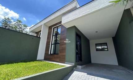 Casa Nova á Venda no Bairro Boneca do Iguaçu Com 3 Quartos Sendo Uma Suíte