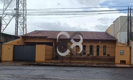 Casa com 4 dormitórios à venda, 258 m² por R$ 950.000 - Jardim Presidente,  - Londrina/PR