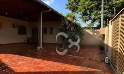 Casa com 3 dormitórios à venda, 300 m² por R$ 1.250.000 - Champagnat - Londrina/PR