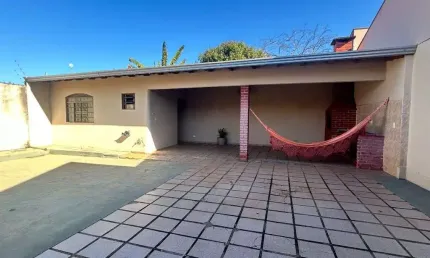 Casa com 4 dormitórios, uma suite, para locação, 200 m²  de construção por r$ 3.000/mês - califórnia - londrina/pr