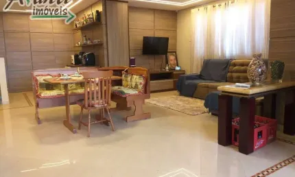 Casa sobreposta à venda no bairro Embaré em Santos/SP