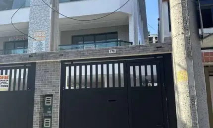 Casa à sobreposta a venda na Ponta da Praia em Santos SP