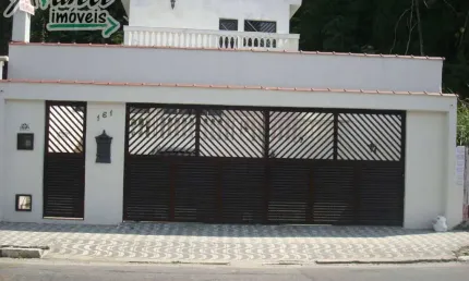 Casa Sobrado com 4 Dormitórios e 4 Banheiros em Gonzaguinha, São Vicente