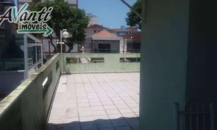 Casa Sobrado à Venda no Campo Grande em Santos – 3 Dorms, 1 Suíte e 4 Vagas | Avanti Imóveis