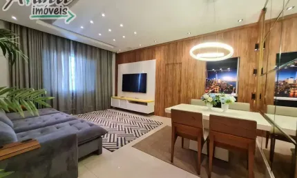 Casa Duplex à Venda a 2 Quadras da Praia em Santos | Reformada e Moderna