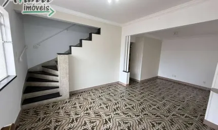 Casa com 3 quartos para alugar na Rua Major Santos Silva, 44, Embaré, Santos