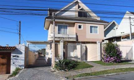 Sobrado com 3 dormitórios à venda, 134 m² por R$ 779.000,00 - Hauer - Curitiba/PR